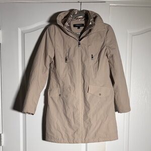 Kenneth Cole Beige Jacket with Metallic Lining